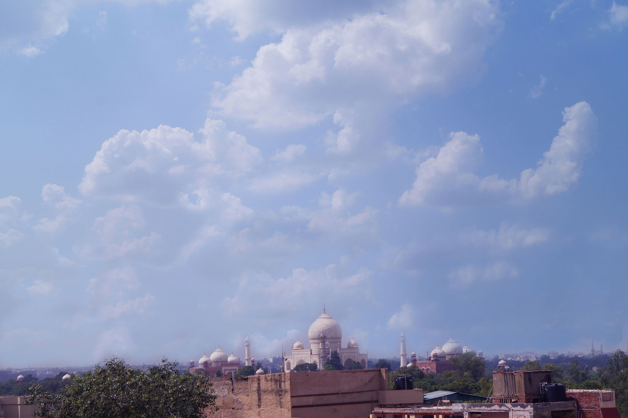 Sheela, 100m From Taj Mahal 2*