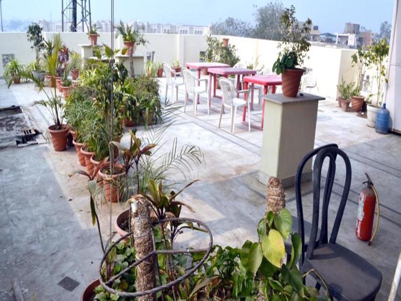Sheela, 100m From Taj Mahal होटल 2*