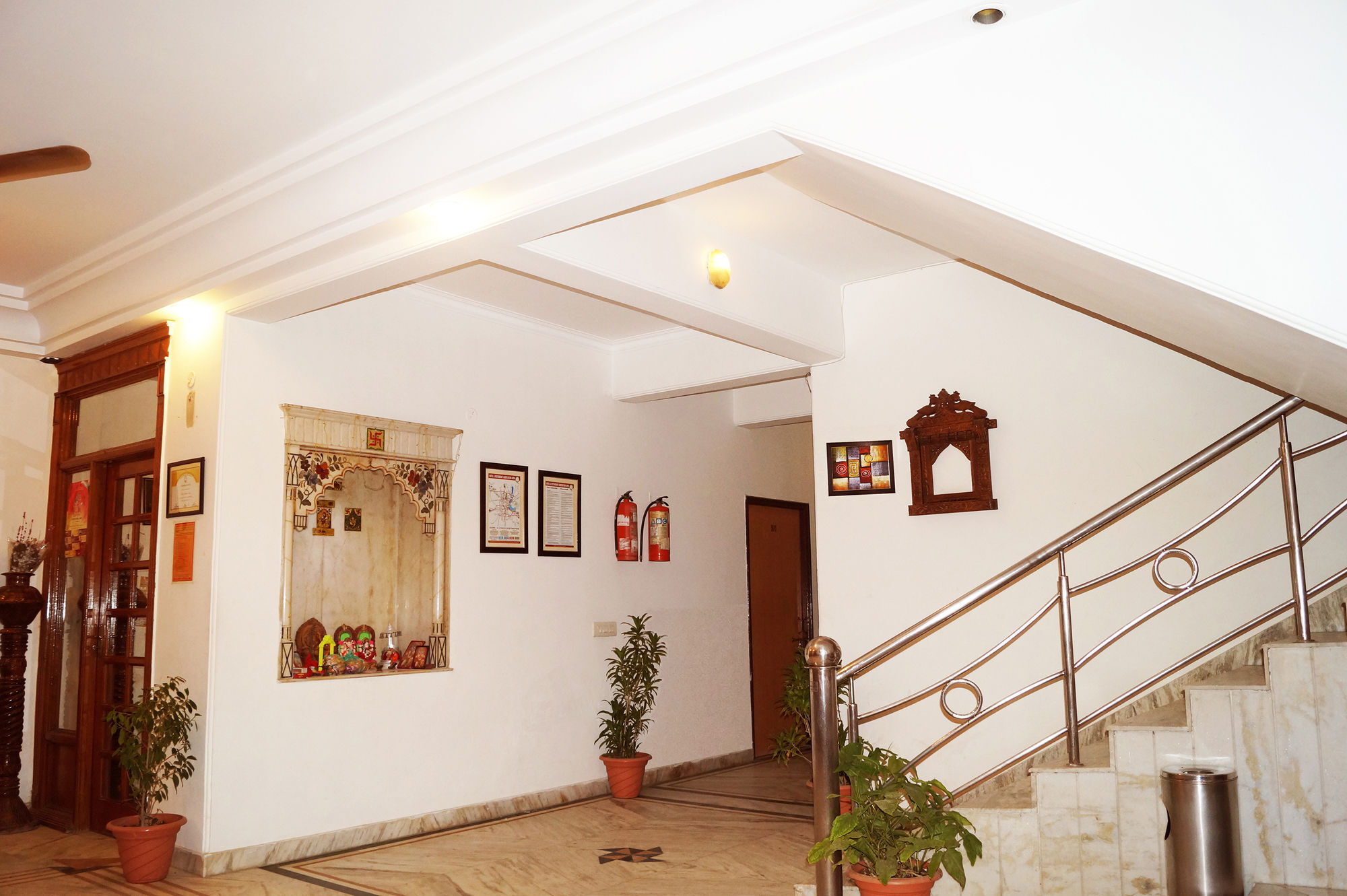 होटल Sheela, 100m From Taj Mahal Agra (Uttar Pradesh)